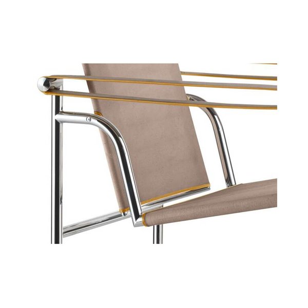 1 Fauteuil à Dossier Basculant - UAM