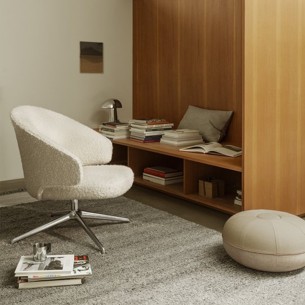 Let SH220 Lounge Chair